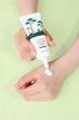 Сонцезахисний крем із екстрактом іголок сосні ROUND LAB Pine Calming Cica Sunscreen, 40 ml - зображення 3