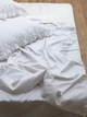 Комплект постільної білизни Cozy з рюшами білий Євро 200*220 см, простирадло 220*240 без резинки - изображение 7