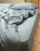 Комплект постільної білизни Cozy класичний сіро-блакитний Односпальний 140*200 см, простирадло 90*200*20 на резинці - зображення 5