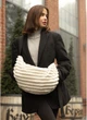 Женская меховая сумка Хобо SAMBAG Молочная (730058428) - изображение 2