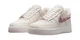 Жіночі кросівки бежеві Air Force 1 Low Molten Metal Pink Swoosh 40 - зображення 1
