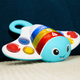 Muzyczna zabawka sensoryczna Baby Einstein Pop & Explore Stingray 6m+ (74451131484) - obraz 7