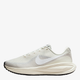 Жіночі кросівки для бігу Nike Revolution 8 HJ8485-103 41 (9.5US) 26.5 см Молочні (197862878479) - зображення 3
