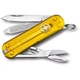 Складаний ніж Victorinox Classic жовтий для повсякденного використання із 7 функціями та компактним дизайном - зображення 1
