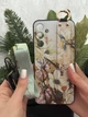 Силиконовый чехол для Samsung S24 с ремешком-подставкой и на шею Цветы на бежевом - изображение 3