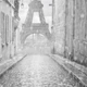 Постер Эйфелева Башня и красный зонт, Париж, Paris, France, A3 42×30 см (id3713) - изображение 2