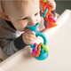 Grzechotka-gryzak Fat Brain Toys Pipsquigz Loops przyssawka sensoryczna 3+ m Niebieska (FA165-2) - obraz 3