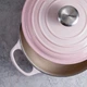 Кастрюля Le Creuset Evolution Shell Pink 4,2 л с крышкой (21177247774430) - изображение 4