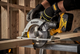 Пила дискова акумуляторна безщіткова DeWalt 165 мм 18 В (DCS565N) - зображення 4