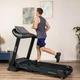 Бігова доріжка GYMTEK XT900: Електрична, 3.0 к.с., 20 км/год, Автонахил 15%, Амортизація 10 еластомерів. До 150 кг, FitShow, Складна для дому, USB, Bluetooth - зображення 11