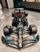 Конструктор Technic Mercedes AMG F1, 1642 детали, болид Формула 1 Petronas, в подарочной коробке - изображение 3