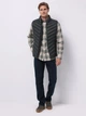 Теплый жилет мужской Colin's CL1071238LKH S Light Khaki (8684112322353) - изображение 3
