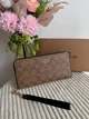 Гаманець чорний коричневий Long Zip Around Wallet With Detachable Card Case In Signature Canvas натуральна шкіра + подарункове пакування - изображение 1