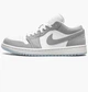 Кросівки жіночі Jordan Air 1 Low 39 Сірий DC0774-105 - зображення 1