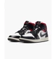 Кроссовки женские Jordan 1 Mid Gym 35.5 Чорно-білий BQ6472-061 - изображение 6