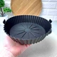 Круглая черная силиконовая форма для запекания и аэрогриля 24 см - изображение 3