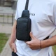 Мужская сумка-слинг через плечо 13х20х5, нагрудная бананка с узором для телефона, черная - изображение 8