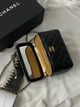 Сумка женская клатч Classic Lambskin Pearl Crush Vanity Bag Prem черный классический - изображение 5