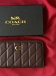 Жіночий гаманець Coach Quilted Leather Zip Around Long Walle коричневий великий - зображення 2