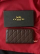 Жіночий гаманець Coach Quilted Leather Zip Around Long Walle коричневий великий - зображення 4