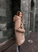 Женская удлиненная куртка-парка с капюшоном SOLINNA B-004 Коричневый, 50-52 - изображение 6
