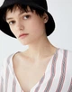 Блуза Pull & Bear білий-чорний-червоний OYBFP167 XL - зображення 4