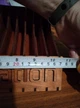 Полиця для дисків на 14 дисков 27х18х7см коричнева - зображення 4
