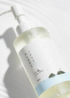 Olejek do Mycia Twarzy Round Lab Renewal 1025 Dokdo Cleansing Oil regenerujący 200 ml (8809738608944) - obraz 2