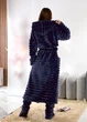 Женский махровый халат с комнатными сапожками 831522 L-XL (50-54) Темно-синий - изображение 4
