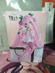 Аниме фигурка Furyu Мику Хатсуне Hatsune Miku Noodle Stopper: Sakura Miku 2024 Pearl Color Version - изображение 2