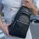 Мужская сумка-слинг кожаная 18х32х7 для прогулок Tiding Bag A25F-5060A черная 18 см - изображение 8