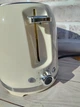 Тостер Grunhelm GTR018BE 850 Вт Бежевый - изображение 4