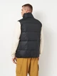 Теплый жилет мужской Converse Patch Pkt Puffer Vest CVM5J222-BLK L Черный (0199202980057) - изображение 2