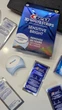 Отбеливающие полоски для чувствительных зубов Crest 3D Whitestrips Sensitive + LED Light Whitening Kit 14 пар - изображение 3
