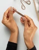Пинцет для бровей Tweezerman Slant Tweezer Rose Gold (9 см) - изображение 6