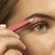 Пинцет для бровей Tweezerman Slant Tweezer Geranium (9 см) - изображение 7