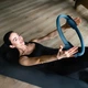Кольцо для пилатеса Gymtek армированное стекловолокно 38см голубой - изображение 3
