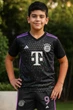 Детская футбольная форма FC Bayern München Harry Kane №9 (чёрно-фиолетовая), футболка + шорты 24(130-140см) - изображение 1