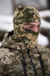 Теплый головной убор балаклава шапка флисовая пиксель надежная защита от холода и ветра во время выполнения любых полевых задач - изображение 1
