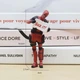 Ігрова фігурка - іграшка антистрес Підвіска Дедпул Deadpool маятник в автомобіль прикраса на дзеркало, двері авто, декор для дому - зображення 4
