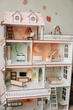 Кукольный домик из дерева Sunny Cottage с набором мебели Детский дом для кукол барби девочек lol деревянный Комплектация Лайт - изображение 4
