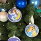 Ялинкова іграшка новорічна куля Santa Shop Янгол на місяці Блакитний 10 см (4820001106756) - зображення 6