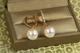 Серьги подвески Xuping Jewelry с жемчугом Цефей 3,3 см золотистые - изображение 1