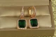 Серьги подвески Xuping Jewelry авангард с зеленым камнем 3 см золотистые - изображение 1