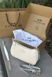 Женская сумка Coach Teri White Shoulder Bag In Signature Canvas белая кожаная - изображение 3
