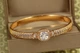 Браслет бэнгл Xuping Jewelry Сияние императрицы 60 мм на руку от 17 до 19 см золотистый - изображение 1