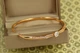 Браслет бенгл Xuping Jewelry Сяючий акцент 60 мм на руку від 17 до 19 см золотистий - зображення 2
