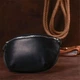 Кожаная винтажная женская бананка Shvigel 16394 Черная - изображение 8