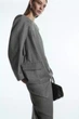 Блуза жіноча COS deconstructed power-shoulder wool top 1201152001 34 Сірий - зображення 4