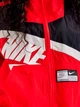 Спортивная ветровка для бега женская Nike Sportswear HJ0176-657 S Красная (0197602856224) - изображение 4
